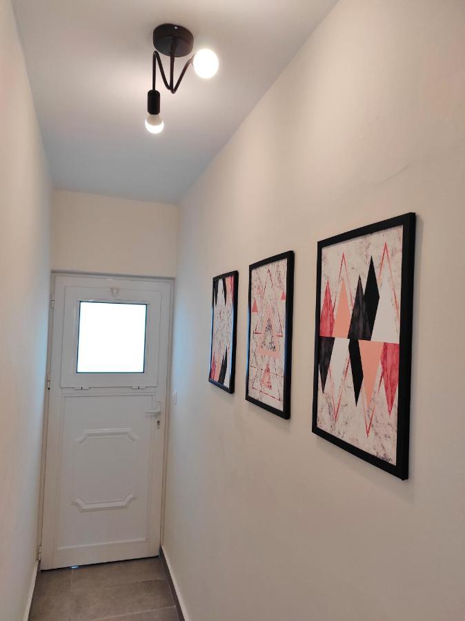 Appartement Budget 1 - Sea View - Renovated February 2021 *